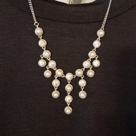 Bundle of Jewelry - Picture 2 of 3